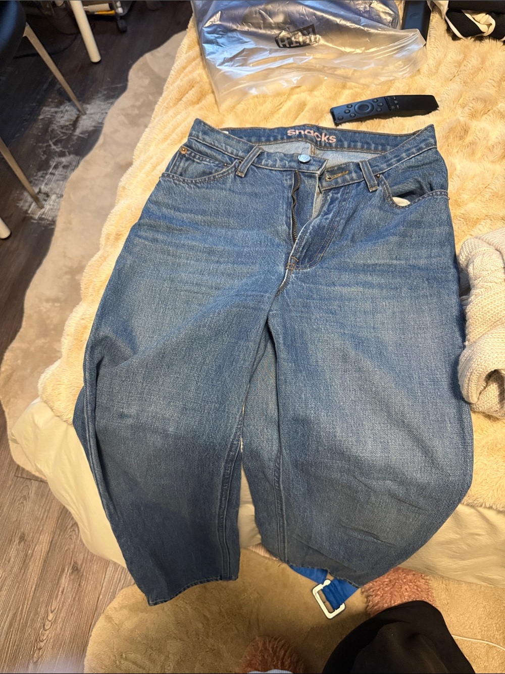 Snacks by Mother - Classic Blue Denim Jeans